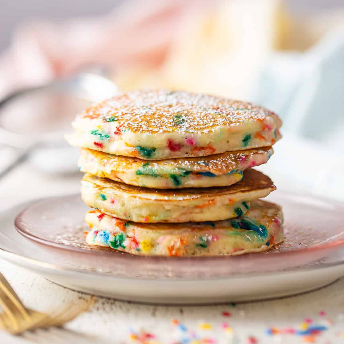 Mini pancakes and cotton candy